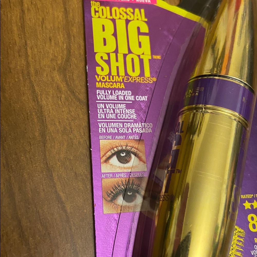 Maybelline New York Colossal Big Shot Volume Express Mascara in Blackest Black - Picture 2 of 4